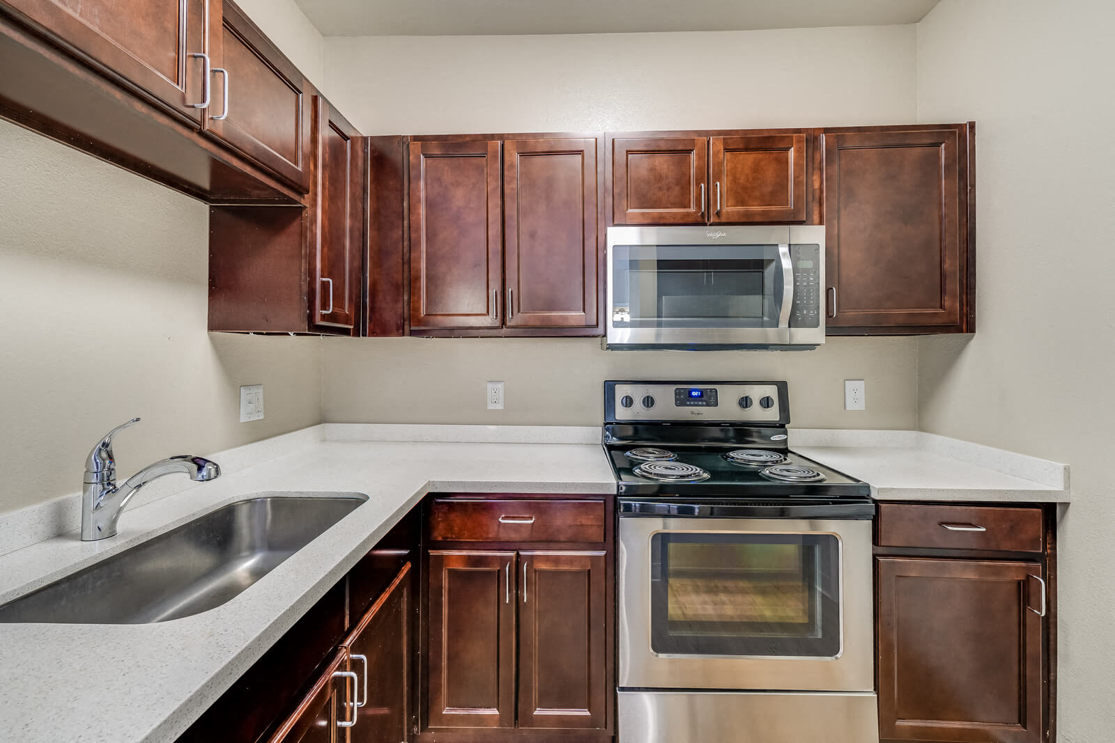 Pavona Apartments photo 2